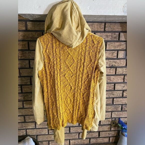 ‎Evys tree yellow cardigan - Picture 2 of 6